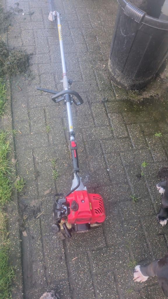 Bosmaaier met verschillende hulpstukken, Tuin en Terras, Ophalen, Zo goed als nieuw, Benzine