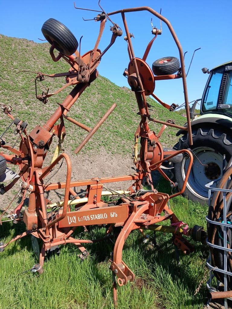 Lely lotus stabilo 675, Articles professionnels, Agriculture | Pièces | Pneus, Jantes & Essieux, Enlèvement