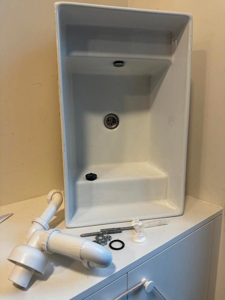 Witte keramische spoelbak, Doe-het-zelf en Bouw, Sanitair, Zo goed als nieuw, Wastafel, Ophalen