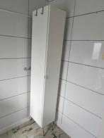 Hoge witte Badkamerkast, Ophalen