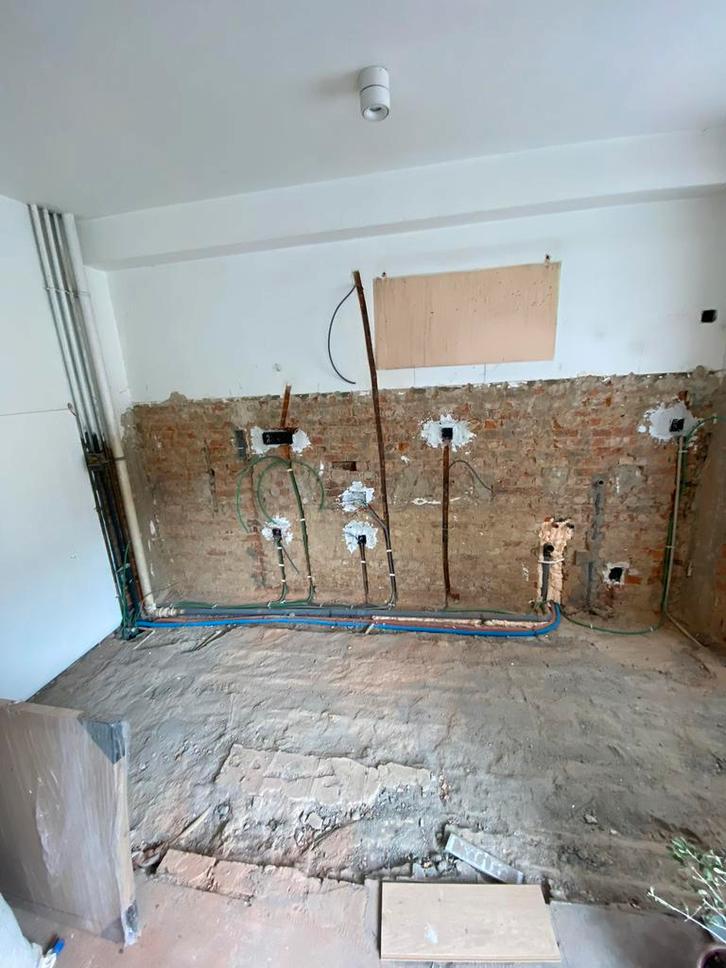 Elektriciteitswerken Y X L, Diensten en Vakmensen, Elektriciens, 24-uursservice