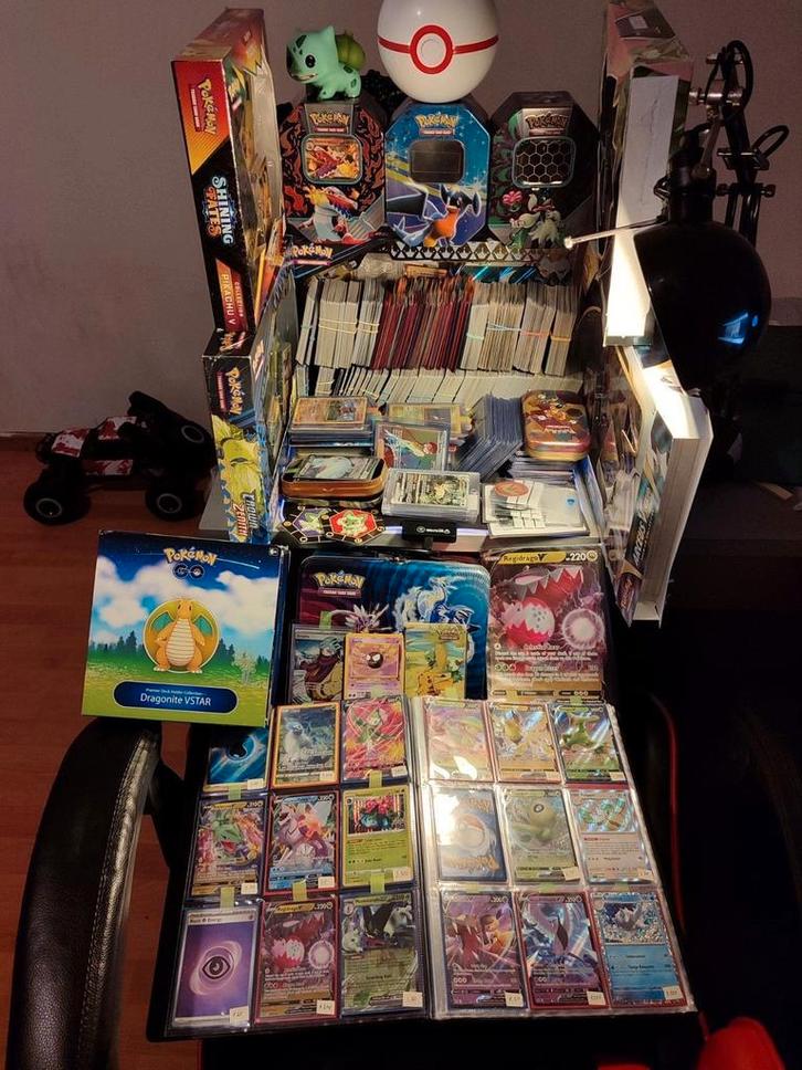 Pokémon cards collection, Hobby en Vrije tijd, Verzamelkaartspellen | Yu-gi-Oh!, Zo goed als nieuw, Boek of Catalogus, Foil, Ophalen