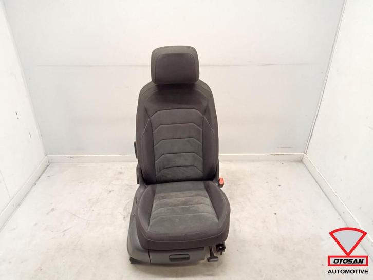 VW Tiguan 5NA Interieur Stoel Bekleding Stof Rechts, Auto-onderdelen, Interieur en Bekleding, Volkswagen, Gebruikt