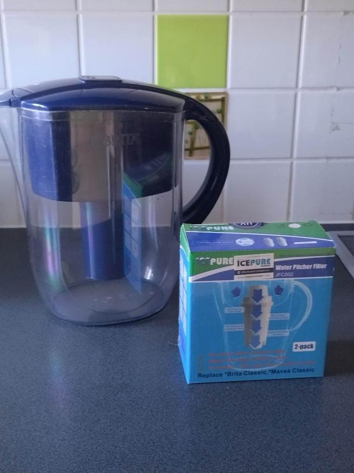 Waterkan Britta met cartouches, Huis en Inrichting, Keuken | Keukenbenodigdheden, Gebruikt, Ophalen of Verzenden