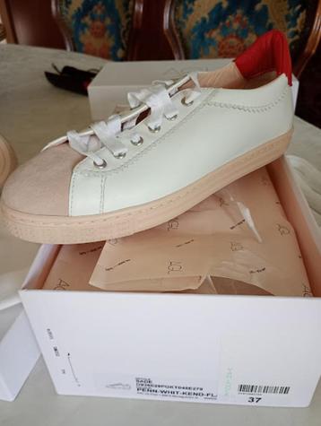 dames schoenen beschikbaar voor biedingen