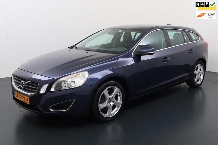 Volvo V60 2.0T Momentum, Autos, Volvo, Entreprise, Achat, V60, ABS, Airbags, Air conditionné, Bluetooth, Ordinateur de bord, Verrouillage central