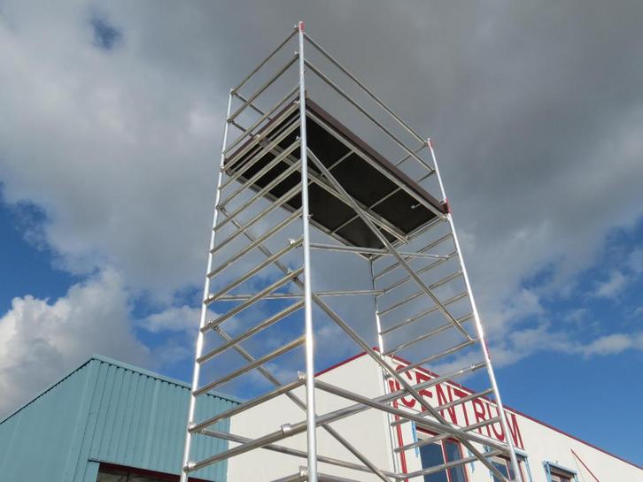 Alluminium stelling, Doe-het-zelf en Bouw, Steigers, Gebruikt, Rolsteiger of Kamersteiger, 5 meter of hoger, Ophalen