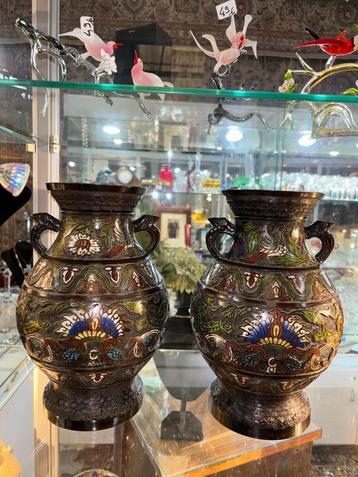 Paire de vase style japonais  beschikbaar voor biedingen