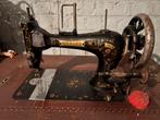 Köhler Naaimachine en naaitafel, Ophalen