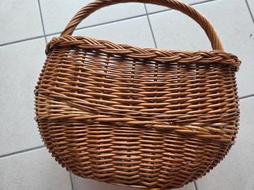 Mooie boodschappenmand. Bijna nieuw. beschikbaar voor biedingen
