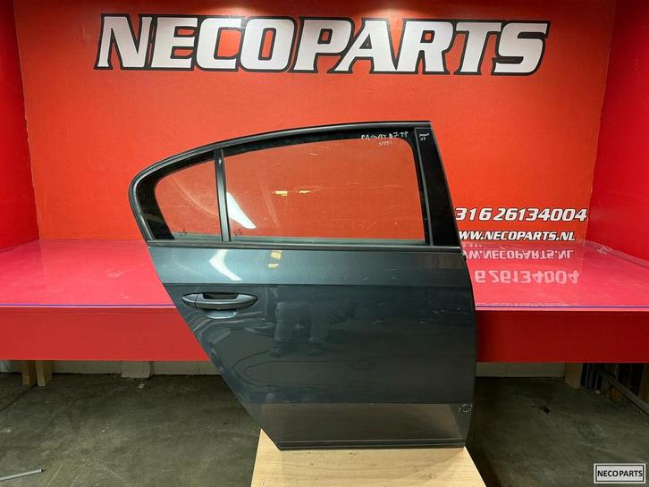 PASSAT B7 PORTIER DEUR LK7X KLEUR SEDAN ALLES LEVERBAAR, Auto-onderdelen, Carrosserie, Achterklep, Volkswagen, Achter, Gebruikt