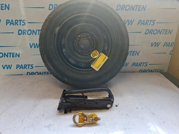 Krikset + reservewiel van een Ford Fusion, Auto-onderdelen, Overige Auto-onderdelen, Ford, Gebruikt, 3 maanden garantie, Ophalen of Verzenden