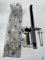 NOS montageset middenarmsteun voor Mercedes-Benz W116, Auto-onderdelen, Interieur en Bekleding, Ophalen of Verzenden, Nieuw, Mercedes-Benz
