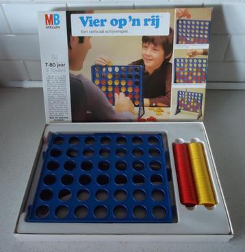 Vintage "Vier Op n' Rij" van MB in Prima staat. beschikbaar voor biedingen