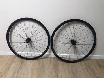 Merida Expert CW wielset  beschikbaar voor biedingen