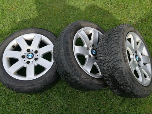 Jantes et pneus BMW 205/55/r16, Auto-onderdelen, Banden en Velgen, Velg(en), 16 inch, 205 mm, Overig, Ophalen
