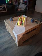 Houten salontafel met lades, Ophalen