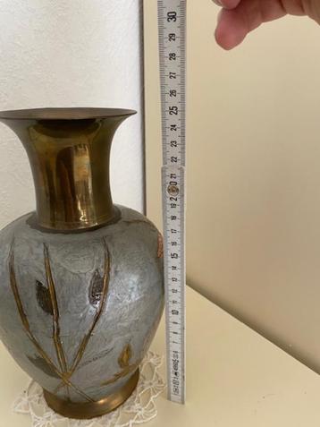 Vaas beschikbaar voor biedingen