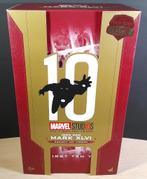 Hot Toys MMS489D25 Iron Man Mark XLVI Concept Art Version, Ophalen of Verzenden, Gebruikt, Film, Actiefiguur of Pop