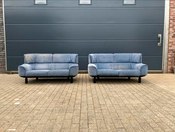 2x Cassina Bull sofa van Gianfranco Frattini 1987 beschikbaar voor biedingen