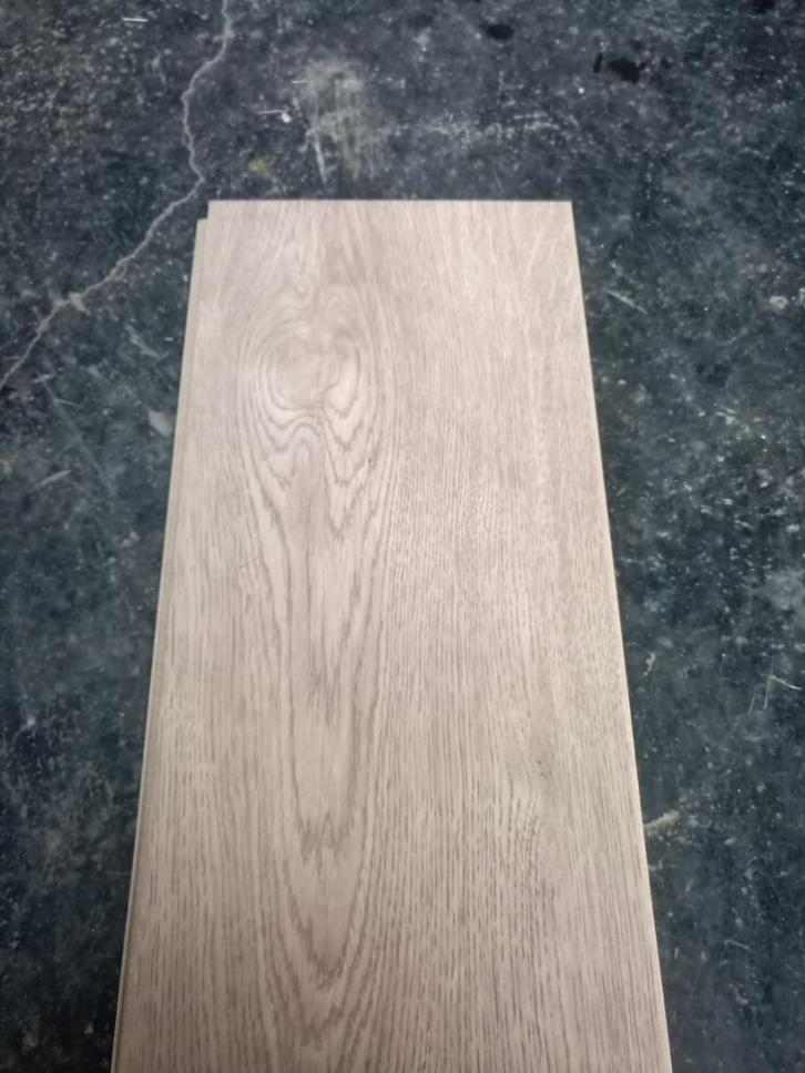 Bruine laminaat 2,5m2 11 planken 120cmx19cmx7mm + overschotj, Doe-het-zelf en Bouw, Hout en Planken, Nieuw, Plank, Ophalen
