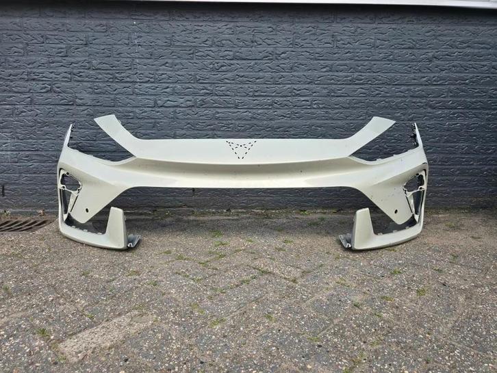 Seat Cupra Leon 5FA Facelift 2024+ Voorbumper Bumper 6xPDC O, Auto-onderdelen, Carrosserie, Bumper, Seat, Gebruikt