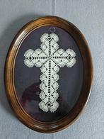 Kantkloswerk kruisje - 21 op 27.5, Ophalen of Verzenden