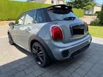 Mini cooper 1.5 JCW  LED John cooper works Moonwalk grijs, Auto's, 4 zetels, LED verlichting, 0 kg, Alcantara