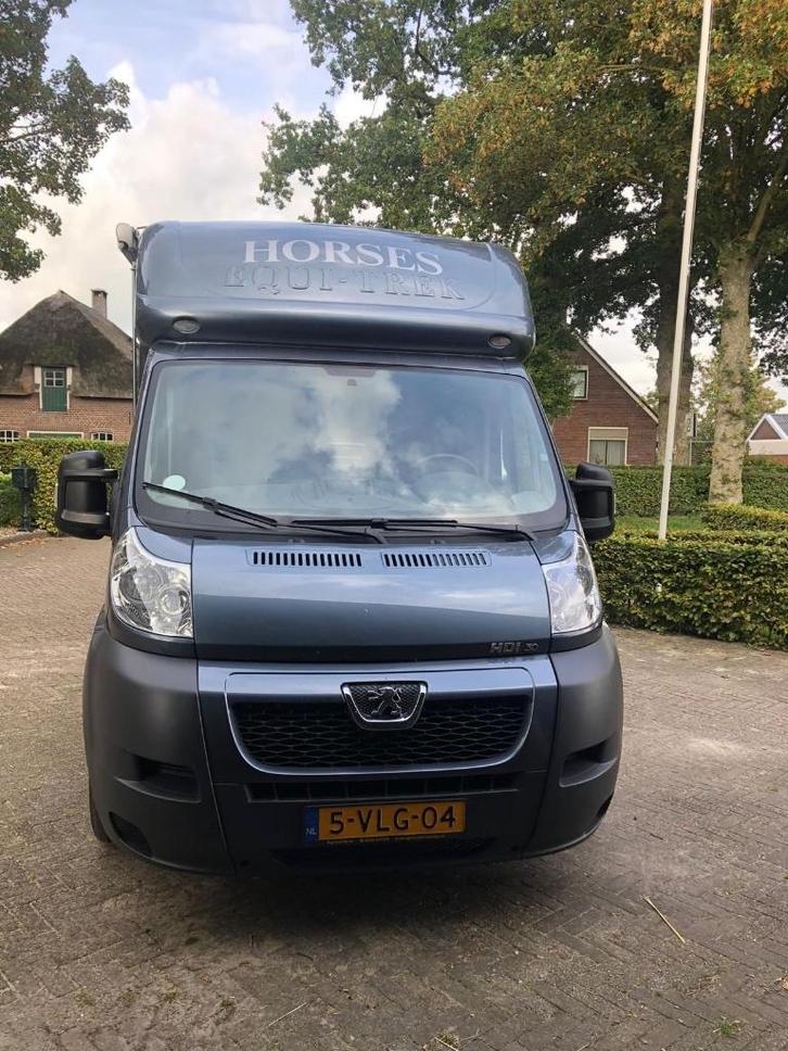 Prachtige 2 paardsvrachtwagen, Dieren en Toebehoren, Paarden en Pony's | Trailers en Aanhangwagens, Gebruikt, Overige typen, Polyester