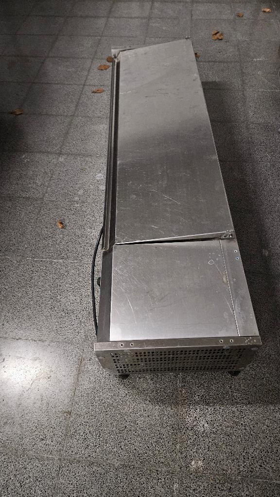 Cool Head Opzetvitrine met klapdeksel, Diversen, Overige Diversen, Gebruikt, Ophalen