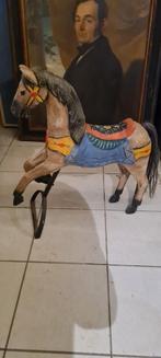 Prachtige antieke carrousel paard., Ophalen