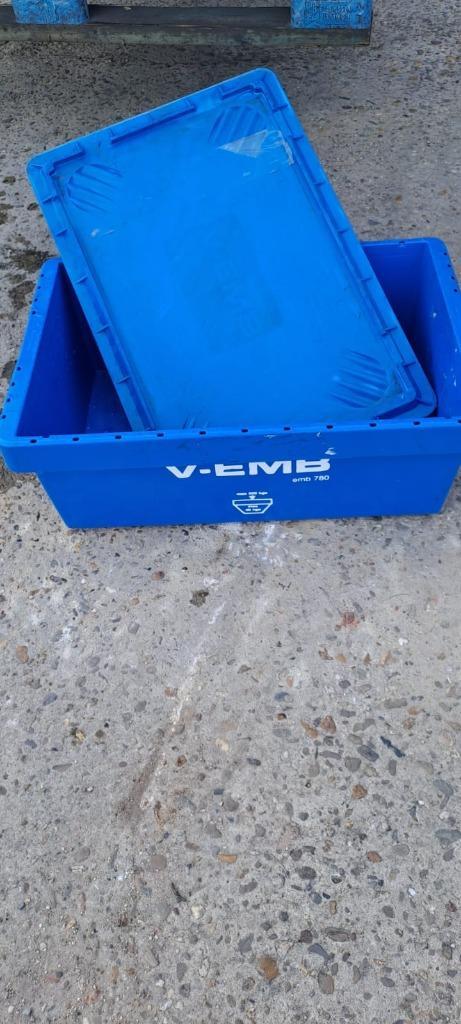 Kratten met deksel stapel nestelbaar, Zakelijke goederen, Stock en Retail | Verkoopwagens, Ophalen