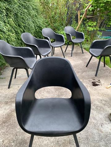 Set de 6 chaises de jardin noires pour 60€