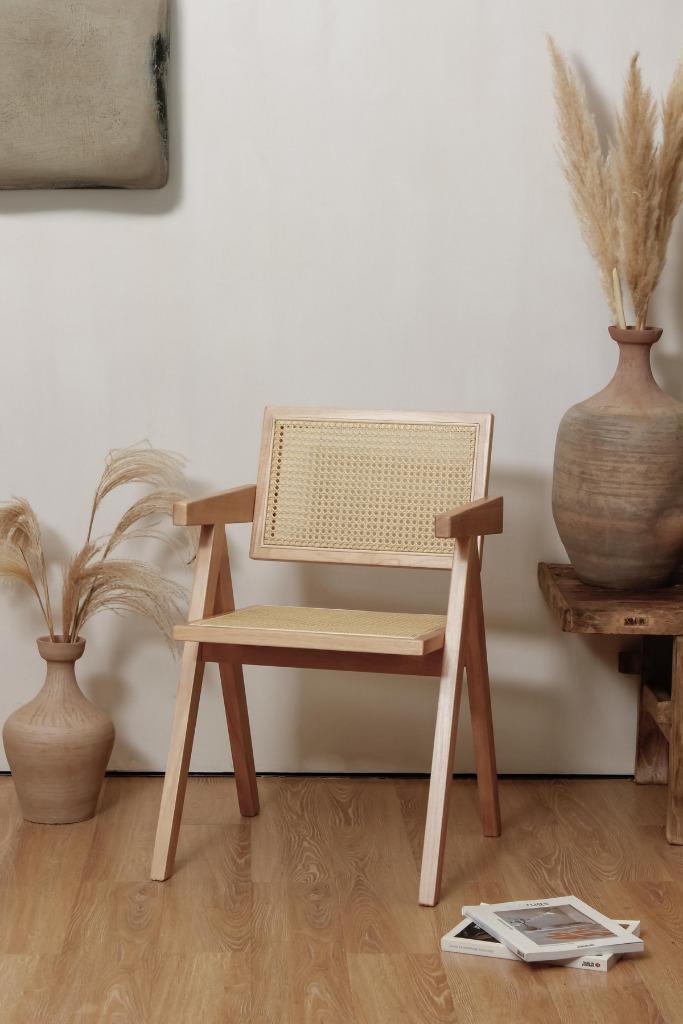 Design stoelen hout en rotan - Jeanneret stijl - wabi sabi, Huis en Inrichting, Stoelen, Twee, Hout, Riet of Rotan, Zwart, Ophalen of Verzenden