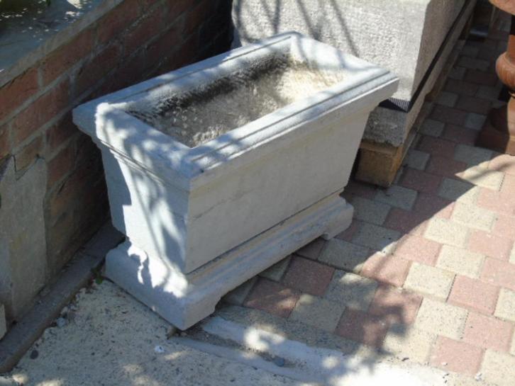 plantenbak en zijn 18e eeuwse blauwe stenen voet, Tuin en Terras, Tuinwanddecoratie, Gebruikt, Ophalen