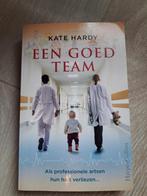 een goed team - Kate Hardy, Ophalen of Verzenden, Zo goed als nieuw, België