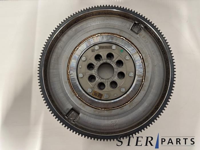 Volant moteur d'un Mercedes A-Klasse, Autos : Pièces & Accessoires, Moteurs & Accessoires, Mercedes-Benz, Utilisé, 3 mois de garantie