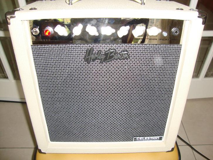 Harley Benton Tube15 Celestion buizenversterker + hoes, Muziek en Instrumenten, Versterkers | Bas en Gitaar, Zo goed als nieuw