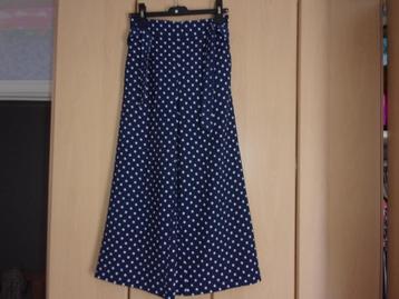 Heel mooie meisjes broek. lente/zomer. Maat 134. (NIEUWSTAAT beschikbaar voor biedingen