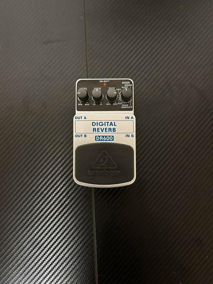 Pédale Reverb Behringer DR600, Muziek en Instrumenten, Effecten, Zo goed als nieuw, Reverb, Ophalen
