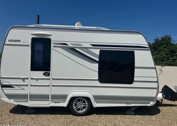 Caravane fendt 3,90 m, Caravans en Kamperen, Caravans, Bedrijf, Fendt, Frans bed, Douche, Ophalen