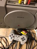 Playstation 1 Vintage avec puce carte memoire et jeux nba, Consoles de jeu & Jeux vidéo, Consoles de jeu | Sony PlayStation 1