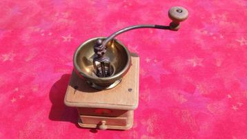 moulin à café vintage beschikbaar voor biedingen
