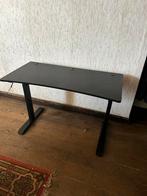Zwarte bureau met LED strip, Huis en Inrichting, Bureaus, Ophalen, Gebruikt, Stabureau