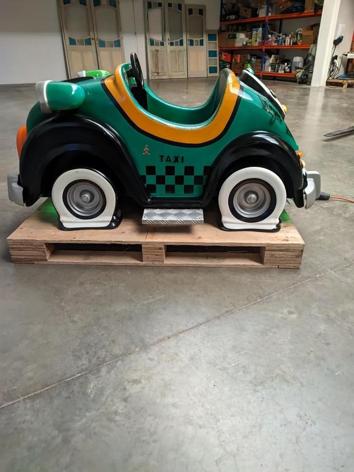 Taxi Roger Rabbit van de kindercarrousel, Verzamelen, Retro, Huis en Inrichting, Ophalen