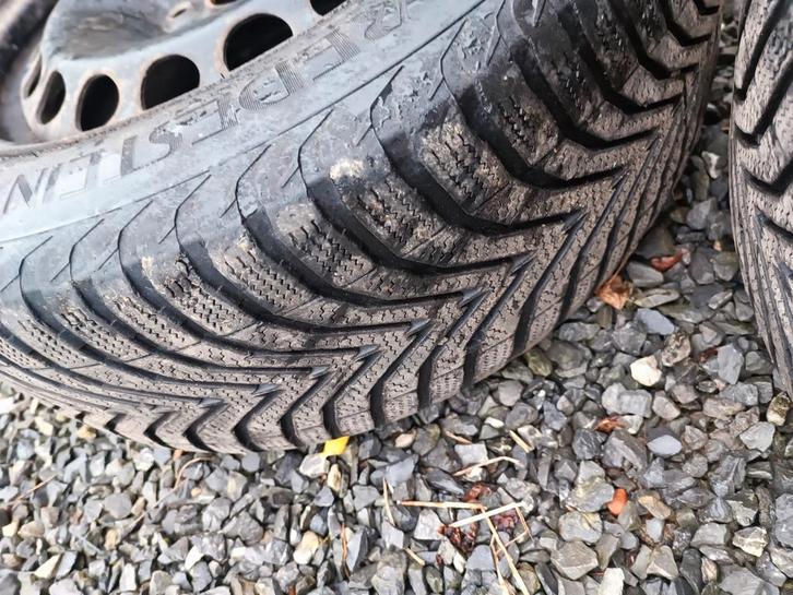 Jantes vw à partir de 2007. Pneus 205 55 16 hiver, Auto-onderdelen, Banden en Velgen, Band(en), Winterbanden, 16 inch