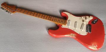 Custom Stratocaster nitro relic Old Fiesta Red beschikbaar voor biedingen