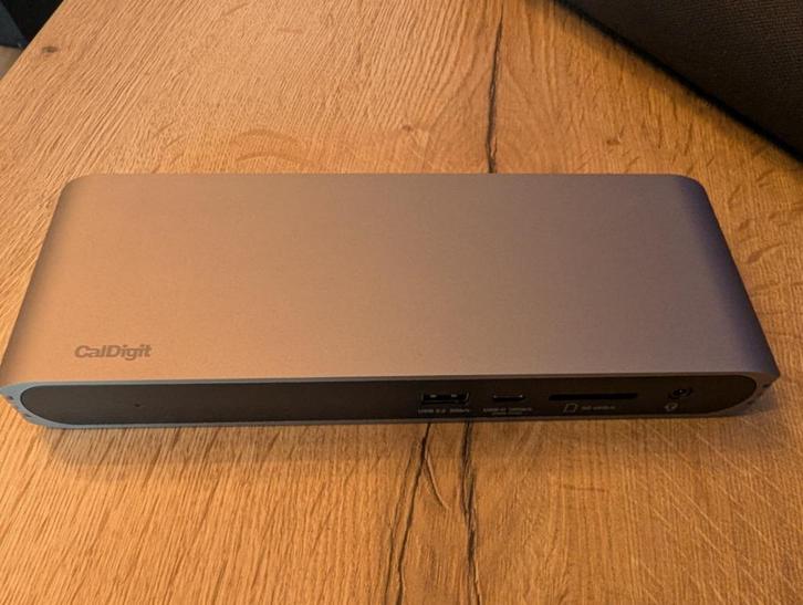 CalDigit USB-C Pro Dock Thunderbolt 3, Computers en Software, Dockingstations, Zo goed als nieuw, Docking station, Laptop, Tablet
