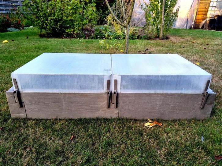 Toffe kunststof kweekbak met plastic bovenkap uit 2 helften!, Tuin en Terras, Kweekspullen, Kweekbak, Ophalen