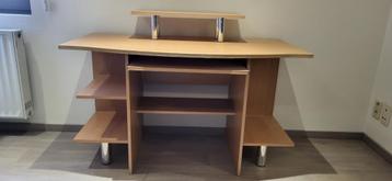 bureau computertafel game bureau met klavierschuif beschikbaar voor biedingen